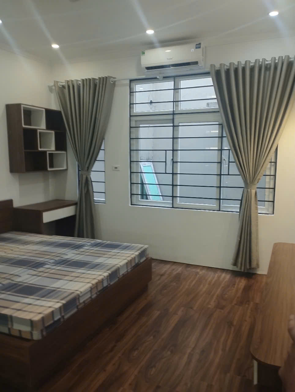 Bán nhà phố Tràng Tiền Hoàn Kiếm 33m 5 tầng - Ảnh 2