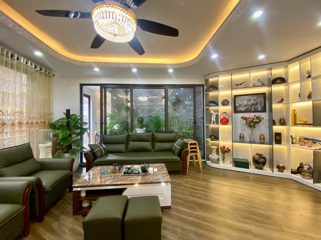 Vip! Nhà phân lô hoàng cầu, ngõ thông ô tô tránh kinh doanh, cạnh UBND quận, 60m2, Gía 19,8 Tỷ. - Ảnh 1
