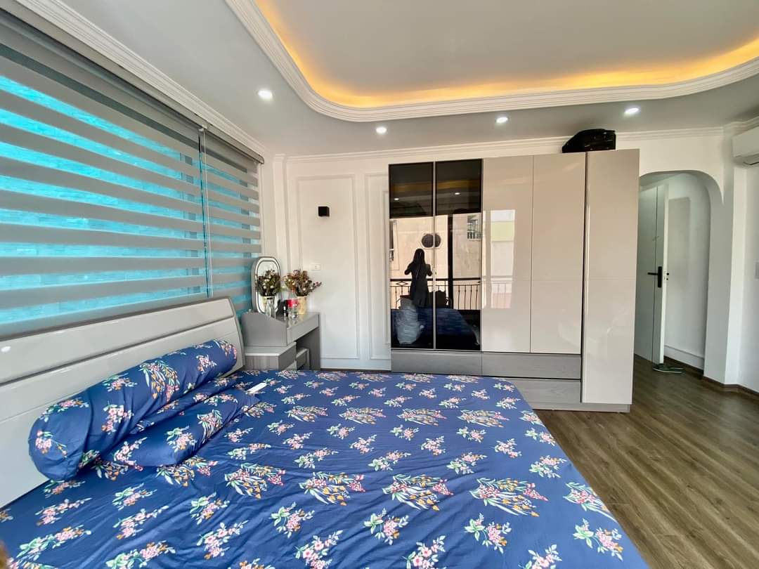 Vip! Nhà phân lô hoàng cầu, ngõ thông ô tô tránh kinh doanh, cạnh UBND quận, 60m2, Gía 19,8 Tỷ. - Ảnh 3