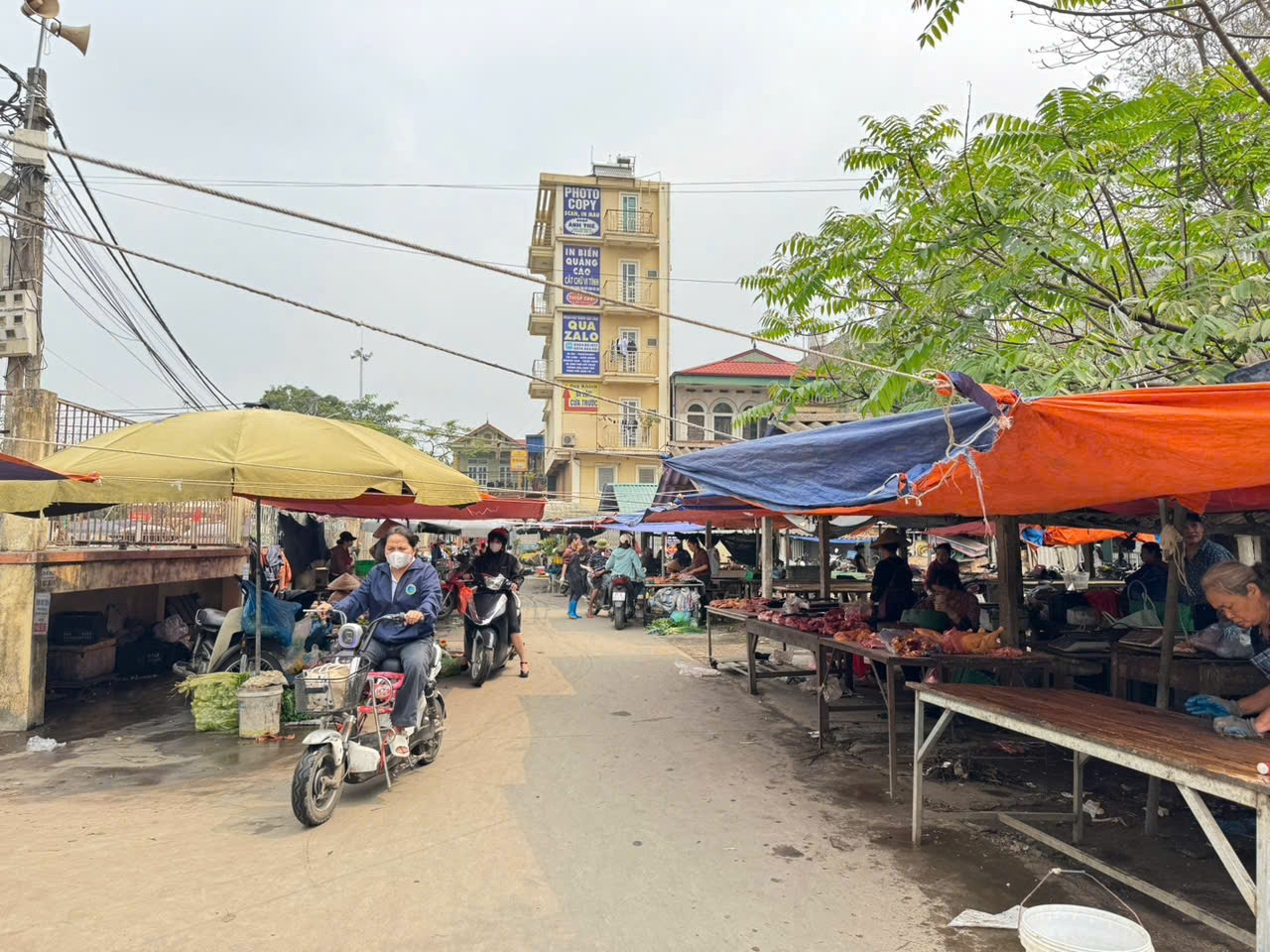 Bán nhà C4 Chi Đông, Mê Linh. Mặt chợ, kinh doanh đẹp. Vị trí trung tâm tiện ích bạt ngàn - Ảnh 2