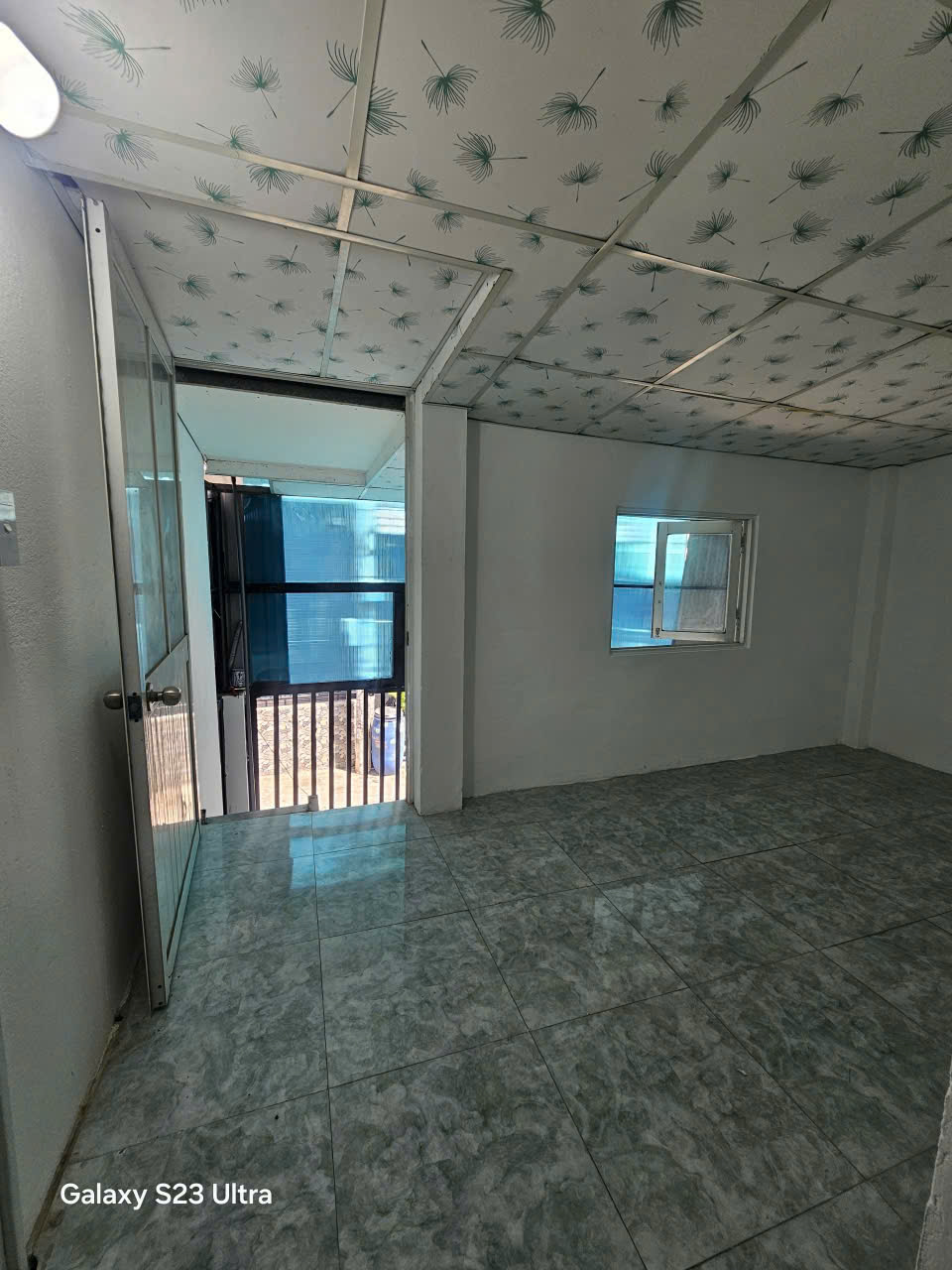 Bán nhà 2 Tầng Tân Đông Hiệp,SHR đường 2 xe hơi,giá rẻ,gần chợ Tân Bình - Ảnh 1