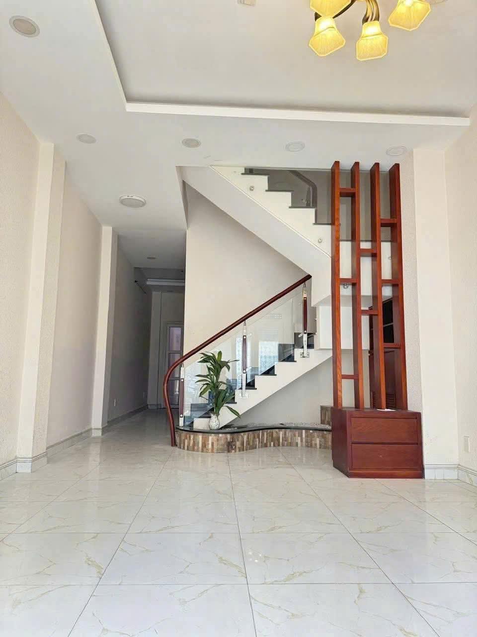 Bán nhà Mặt tiền Tân Trang, phường 9 Tân Bình (4,5*11) 2 lầu chỉ 8,3 tỷ - Ảnh 1