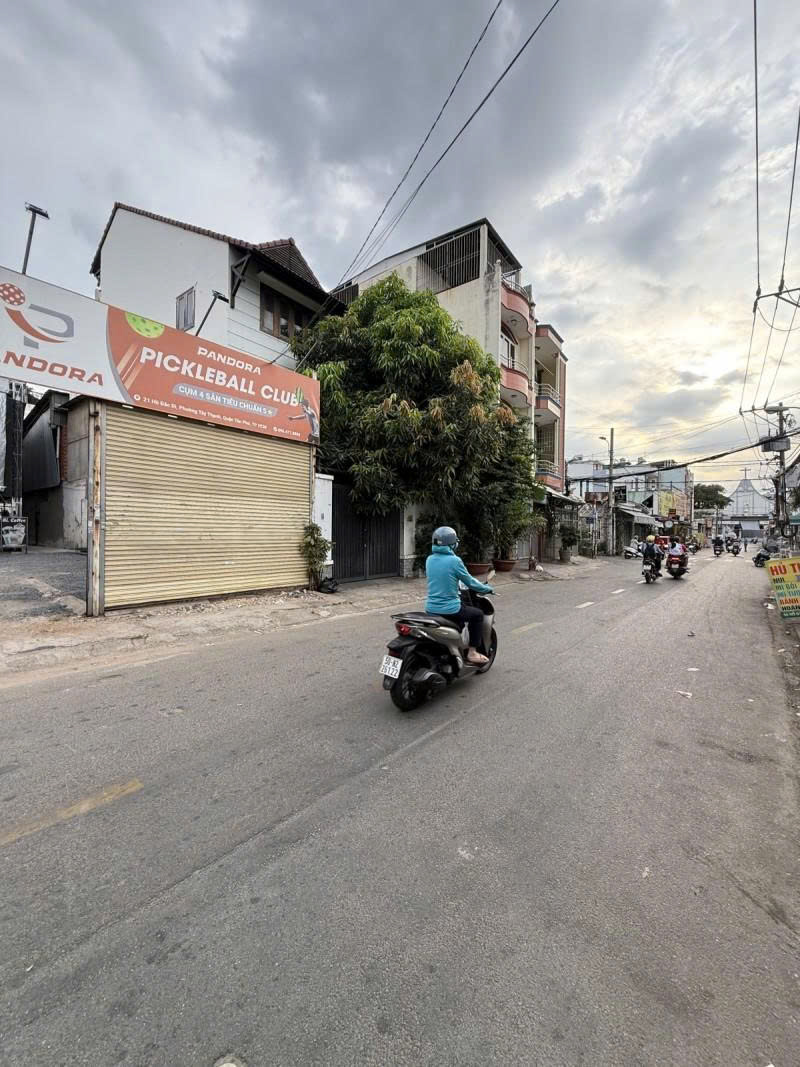 Bán Đất Mặt tiền Hồ Đắc Di - ngay Padora Trường Chinh, 5,6x15m, vuông vức, giá 15,3 tỷ. - Ảnh 1