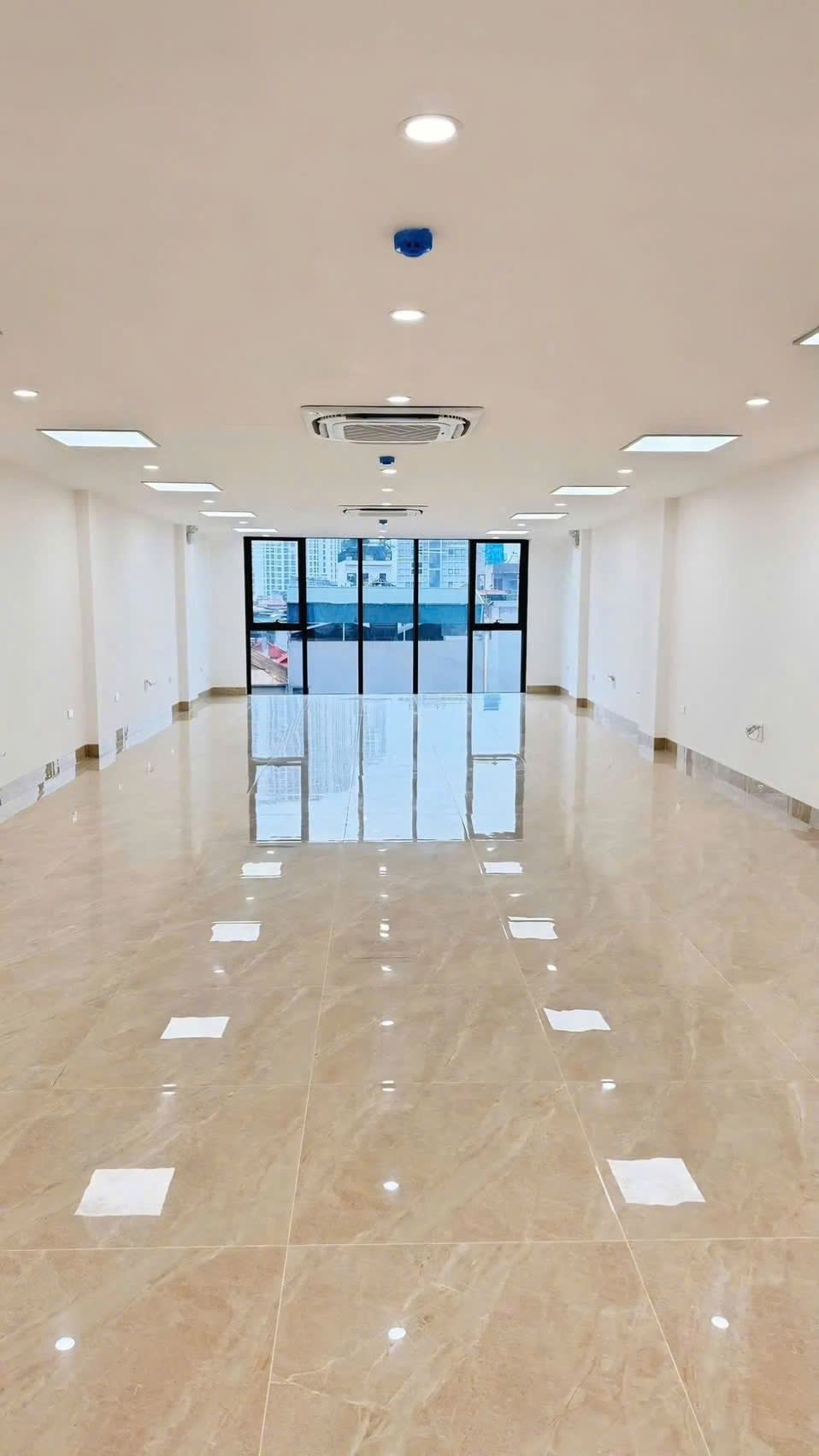 BÁN TÒA NHÀ MẶT PHỐ TÔ VĨNH DIỆN - 120M² x 9T CÓ HẦM - MT 6M - DÒNG TIỀN 180TR/TH - 72 TỶ - Ảnh 1