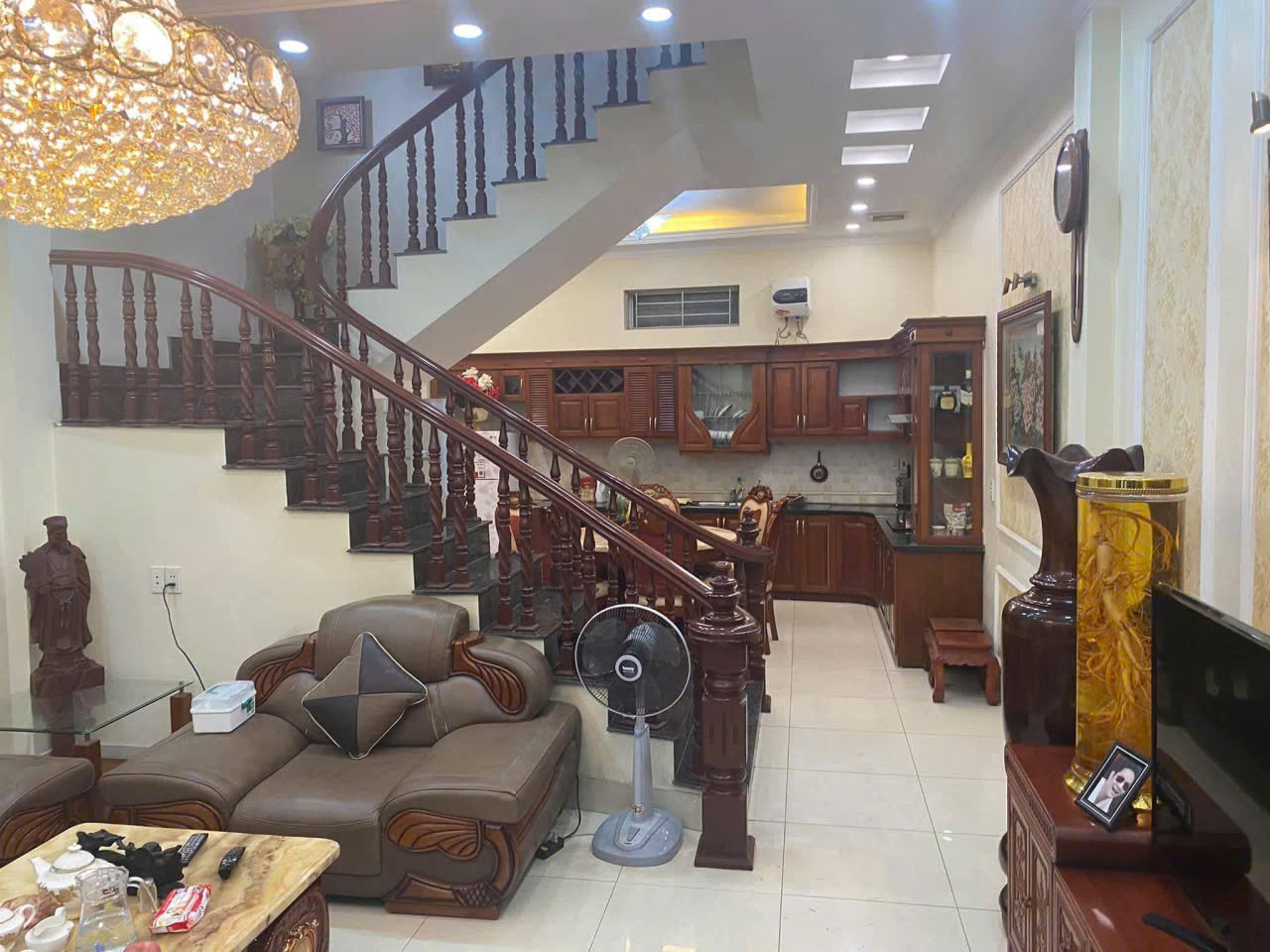 BÁN NHÀ 4 TẦNG  68M2, Ô TÔ ĐÕ CỬA NGÔ GIA TỰ, LONG BIÊN - Ảnh 1
