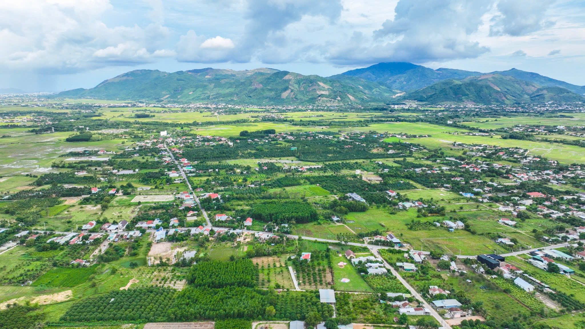 BÁN NHANH LÔ ĐẤT THỔ CƯ, MẶT TIỀN ĐƯỜNG TẠI SUỐI TIÊN - DIÊN KHÁNH! - Ảnh 2