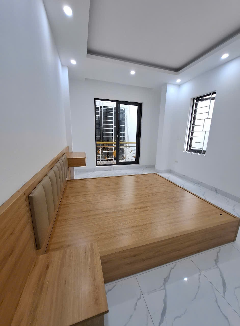 NHÀ VỊ TRÍ ĐẸP -  GIÁ ƯU ĐÃI Chính Chủ cần tiền bán gấp nhà xây mới lô góc 2 mặt thoáng tại La Khê - Ảnh chính