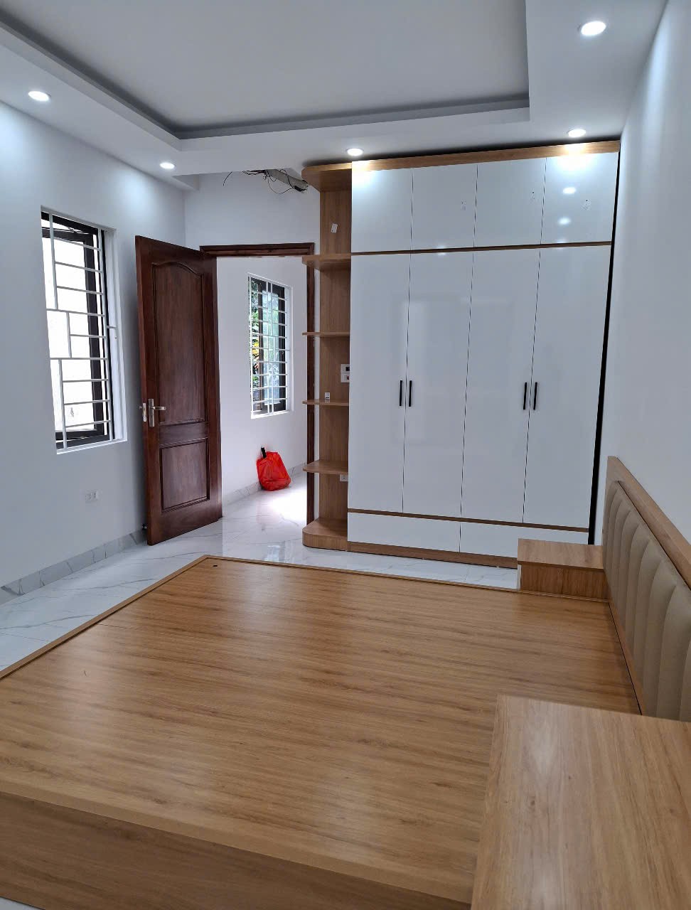 NHÀ VỊ TRÍ ĐẸP -  GIÁ ƯU ĐÃI Chính Chủ cần tiền bán gấp nhà xây mới lô góc 2 mặt thoáng tại La Khê - Ảnh 4