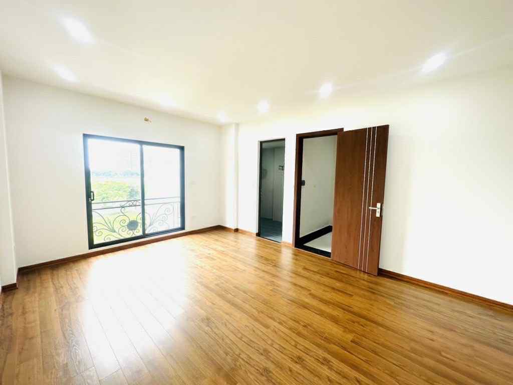 PHÚC LỢI - 5 TẦNG - 52M2 - NHỈNH 5 TỶ - Ảnh 2