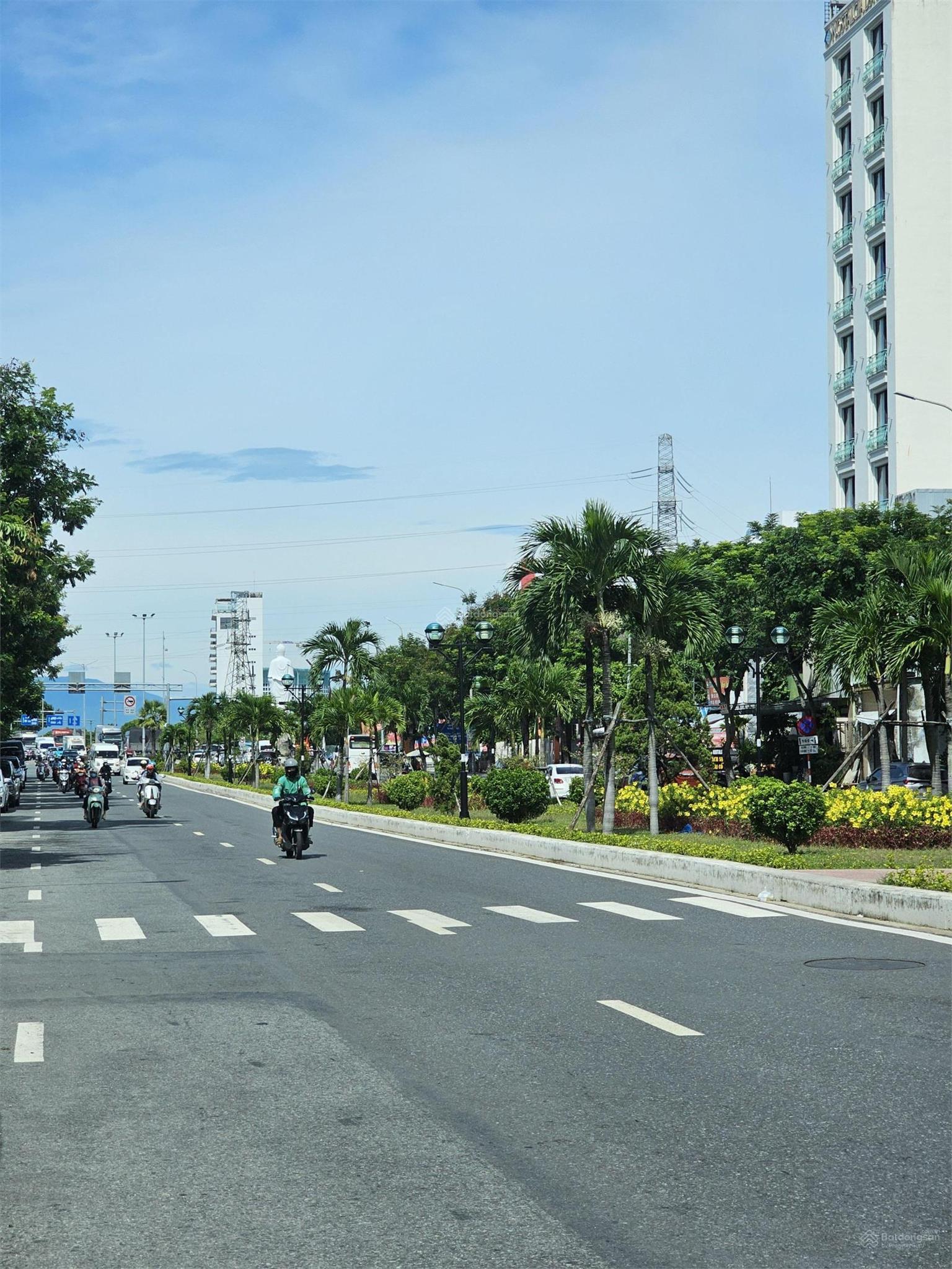 Bán đất đường Hồ Xuân Hương, Dt 265m2 ngang 10m gần biển Mỹ Khê - Ảnh 1