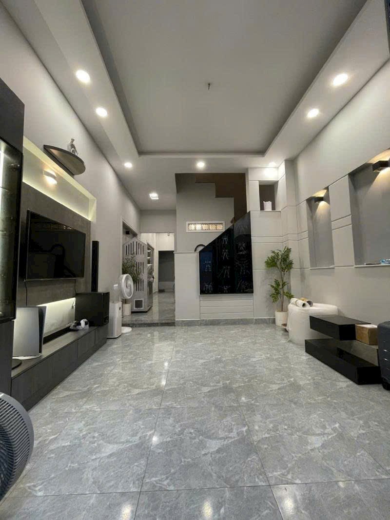 NHÀ BÁN QUANG TRUNG GV - GẦN UBND & BV QUẬN - SÁT MẶT TIỀN - 54M² - 2 TẦNG HƠN 5 TỶ - Ảnh 1