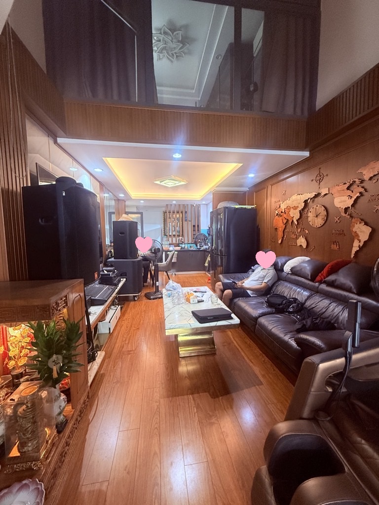 Bán nhà mặt tiền Hồng Bàng, 4 tầng kiên cố, 50M2, nội thất xịn xò, Trung tâm Q11, hơn 7 tỷ - Ảnh chính