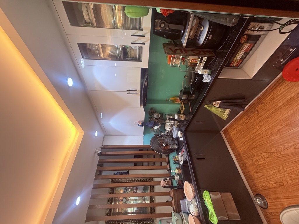 Bán nhà mặt tiền Hồng Bàng, 4 tầng kiên cố, 50M2, nội thất xịn xò, Trung tâm Q11, hơn 7 tỷ - Ảnh 1