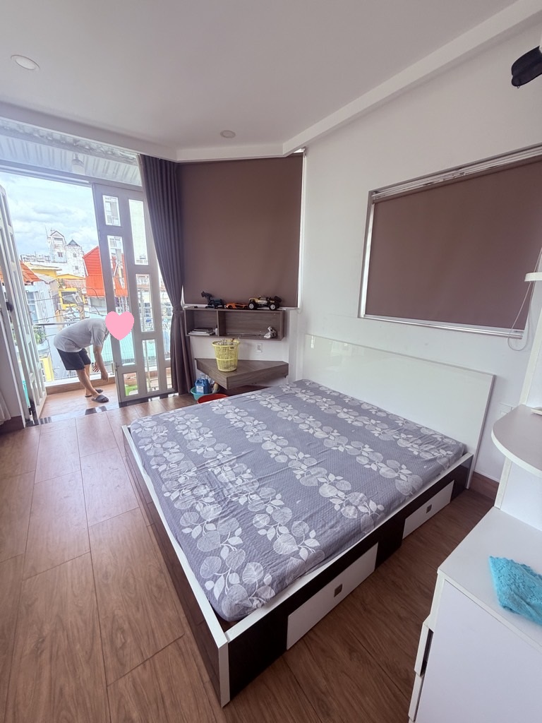 Bán nhà mặt tiền Hồng Bàng, 4 tầng kiên cố, 50M2, nội thất xịn xò, Trung tâm Q11, hơn 7 tỷ - Ảnh 3