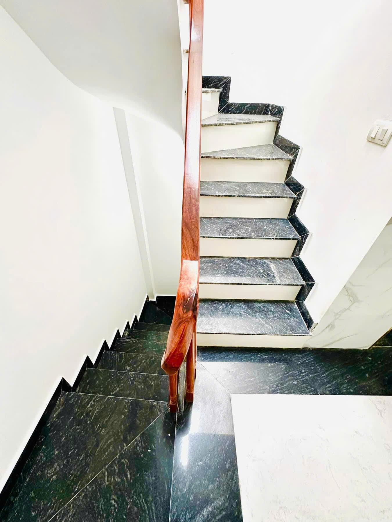 Bán nhà phố Lạc Long Quân 35m2 4tầng 5.68 tỷ Tây Hồ - Ảnh 3