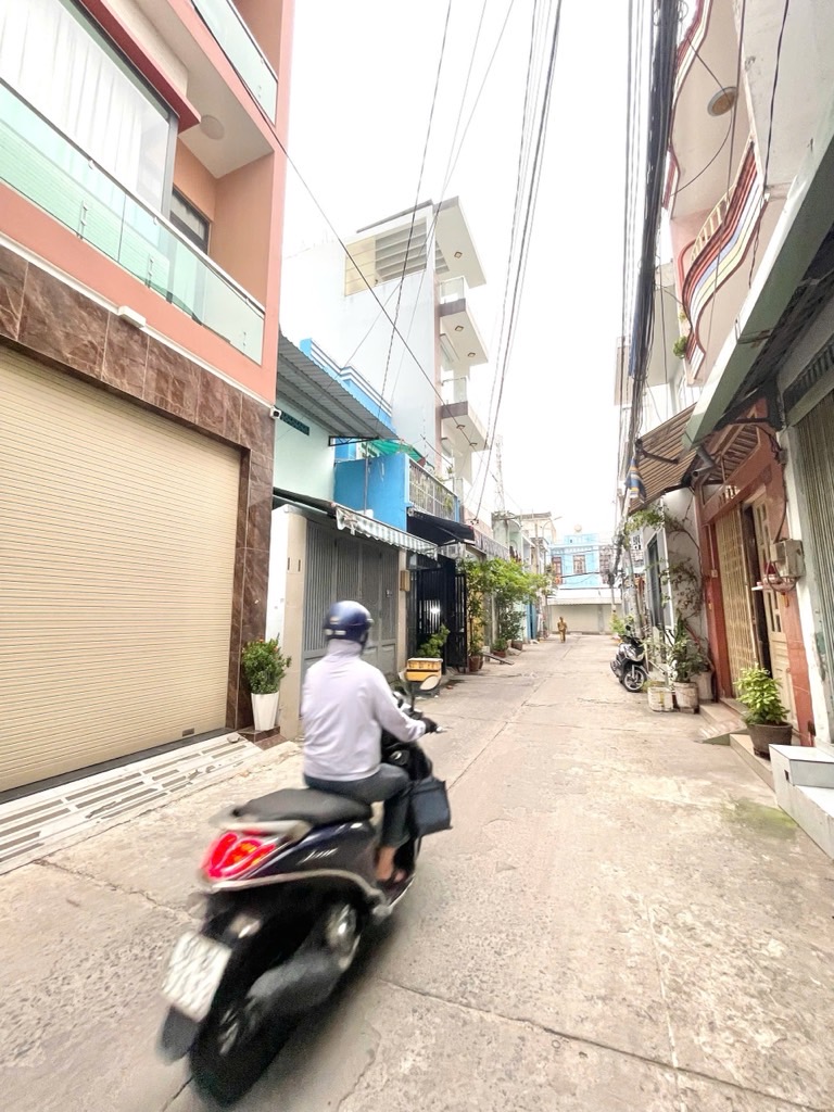 Bán nhà 2 tầng mới đẹp - 37m3 (4x9) - sát mặt tiền - gần Khu họ Lê, Tân Phú - hơn 4 tỷ - Ảnh 3