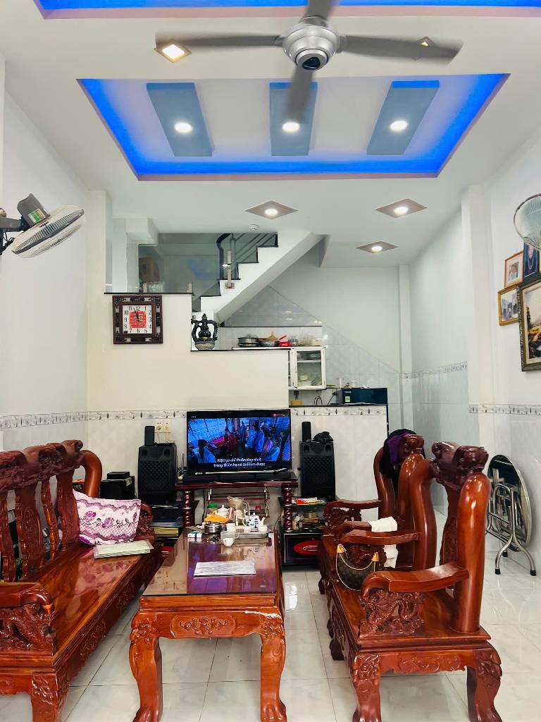 Bán nhà Lê Văn Quưới - Hẻm xe hơi - 40m2 (4x10) - 2 tầng đẹp - Ngã Tư Bốn Xã - hơn 4 tỷ - Ảnh 2