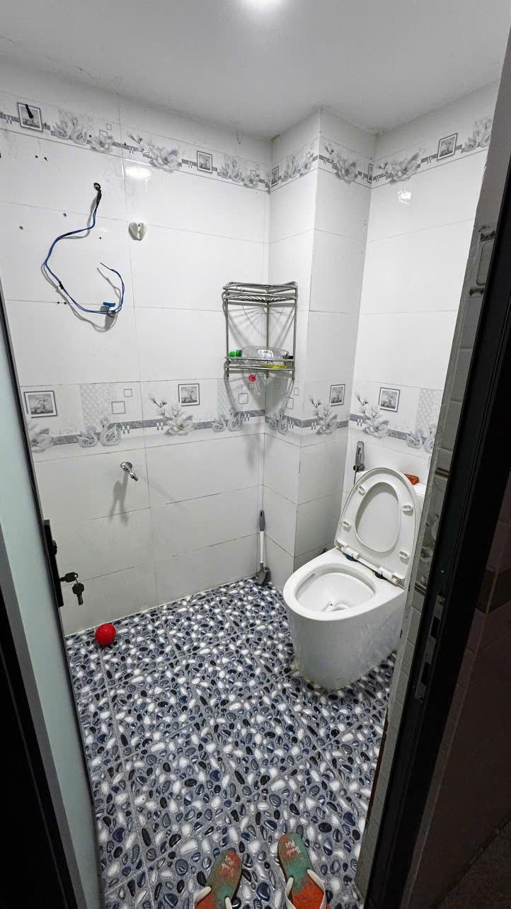 BÁN NHÀ ĐẸP ĐƯỜNG TÂN THÀNH - 1 TRỆT - 1 LỬNG. 1 LẦU - 3PN - HXH. DT : 4.2 m X 7,6m- NỞ HẬU- GIÁ - Ảnh 2