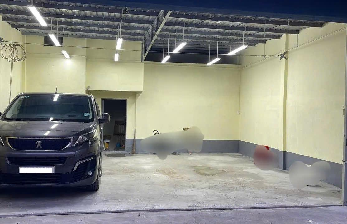 KHỦNG 70M2 (MẶT TIỀN 7,4M), HẺM XE HƠI, LÊ TRỌNG TẤN, TÂN PHÚ , GIÁ CHỈ NHỈNH 5 TỶ, SỔ HỒNG. - Ảnh 3