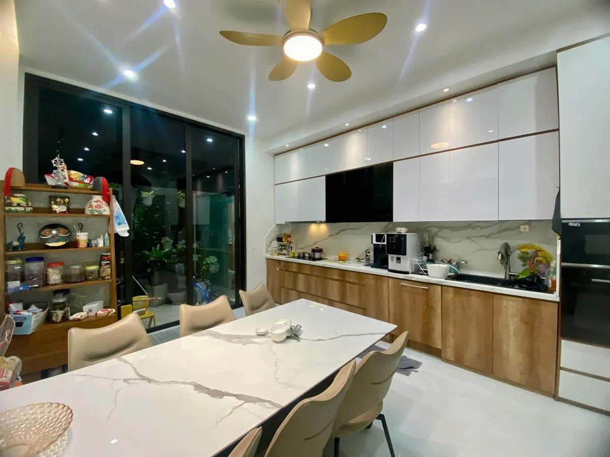 SIÊU PHẨM NHÀ PHỐ  – TÂN PHÚ – 4 TẦNG –  GARA Ô TÔ –  KHỦNG 73,6M2 – NHỈNH 8,5 TY, SỔ HỒNG. - Ảnh 2