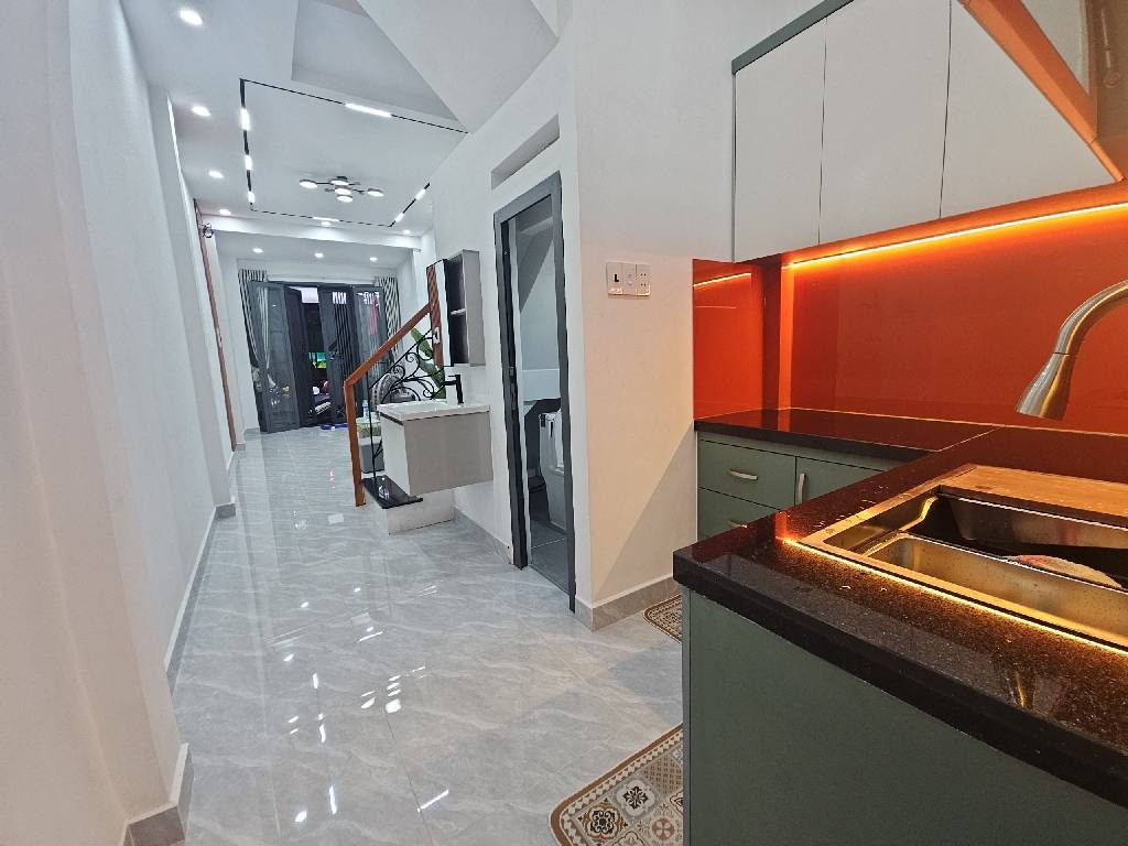 Bán nhà mặt tiền Trần Thủ Độ, Nhà 2 tầng 31m2 đẹp, gần Nguyễn Sơn, Tân Phú, chỉ hơn 4 tỷ - Ảnh 2