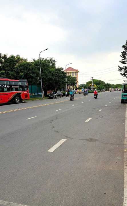 Mặt tiền 20m đường Bờ Bao Tân Thắng- Kế bên Aeon Mall Tân Phú 8x34 giá chỉ 37.8 tỷ - Ảnh 2