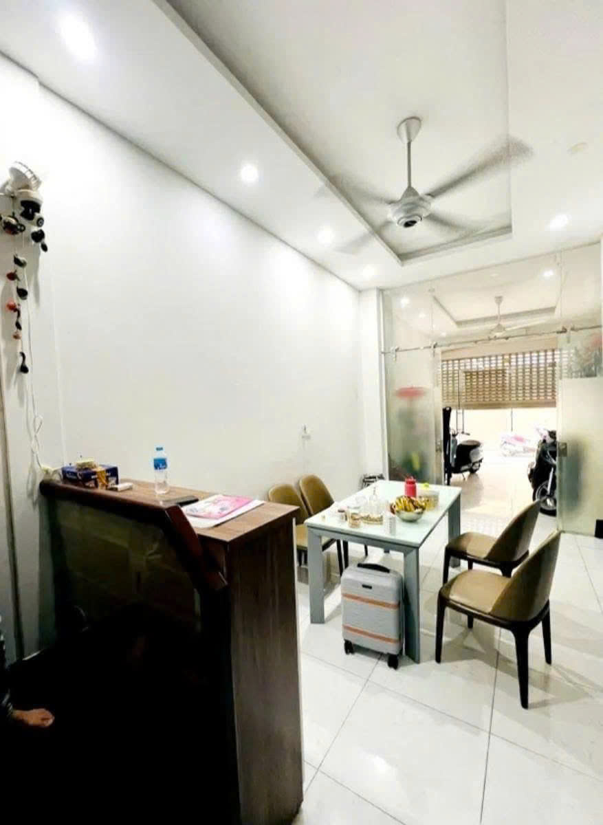 BÁN NHÀ PHỐ NGUYÊN HỒNG, ĐỐNG ĐA - 49M² x 5T - VỈA HÈ Ô TÔ TRÁNH - KINH DOANH - GIÁ 23.9 TỶ - Ảnh 2