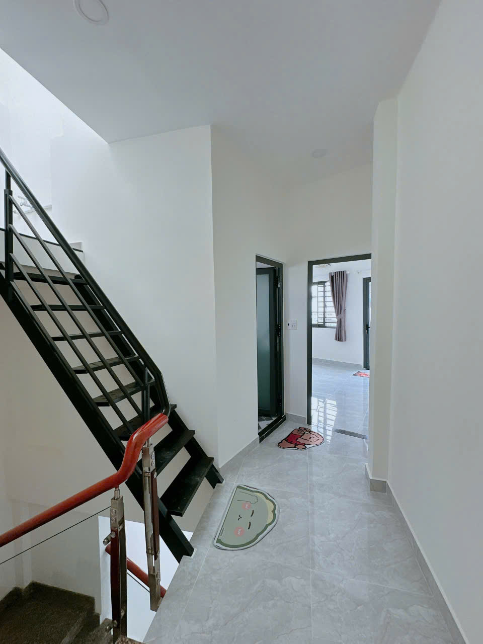 SÁT MẶT TIỀN VĨNH KHÁNH Q4<br>NGANG 3.5 DÀI 14.5  NHÀ MỚI <br>ĐÚC BÊ TÔNG  100 TRIÊU M - Ảnh 4