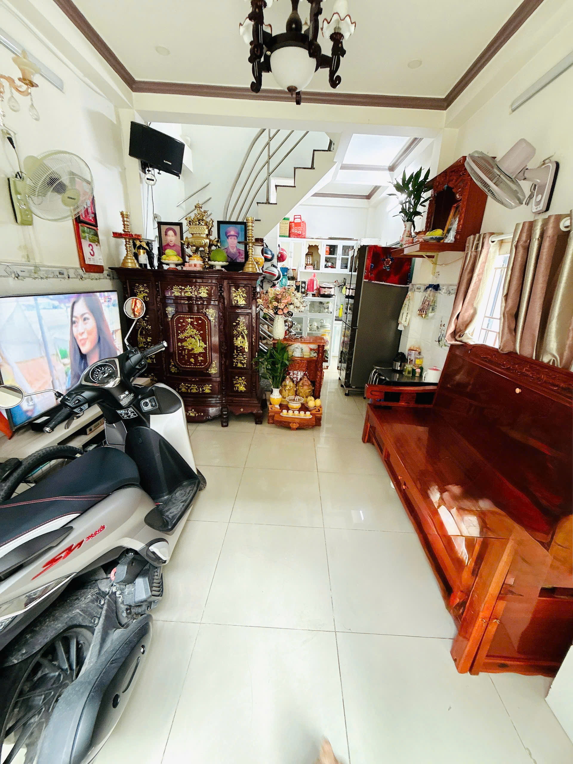 Nhà Căn góc 4 tầng nở hậu đường Âu Dương Lân P3Q8. Giá 4,58 tỷ TL - Ảnh chính