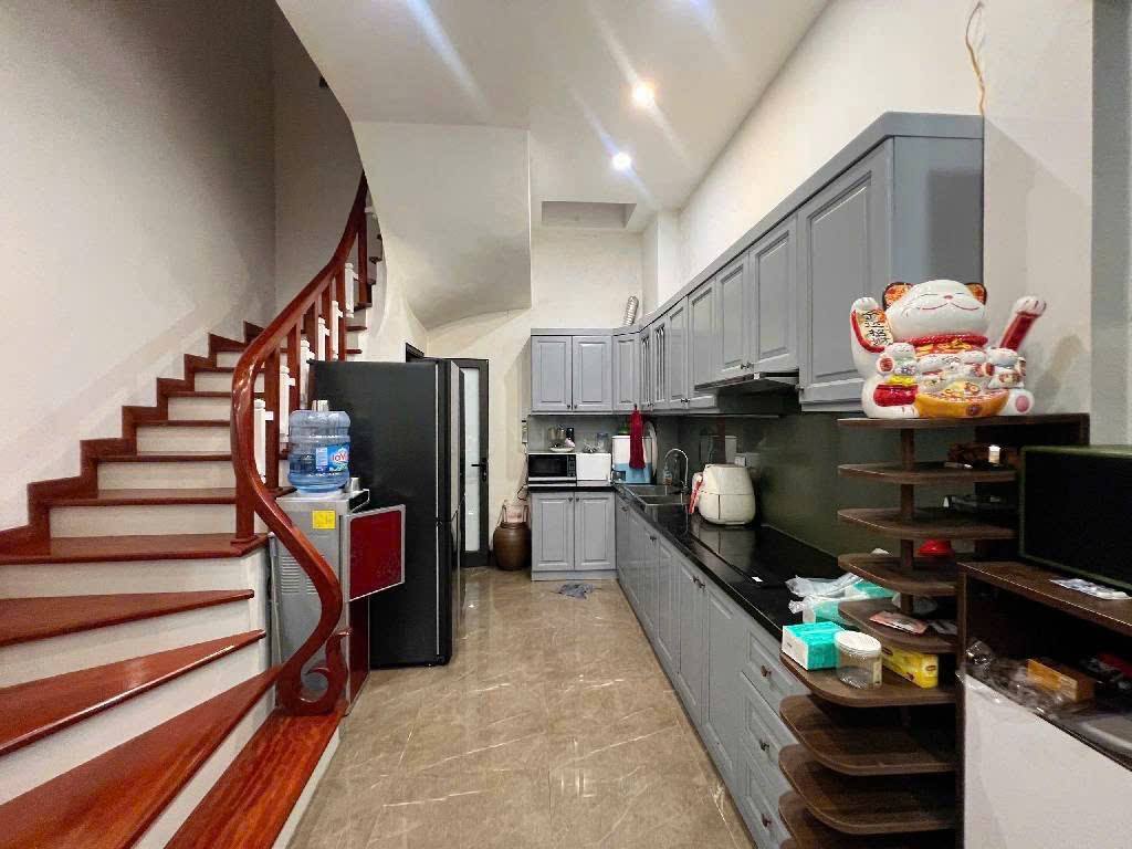 Bán Gấp Nhà 20 Phố Ngọc Lâm, Long Biên, 36m2, 5 Tầng, Phân Lô, Ô Tô, Full đồ - Ảnh 1