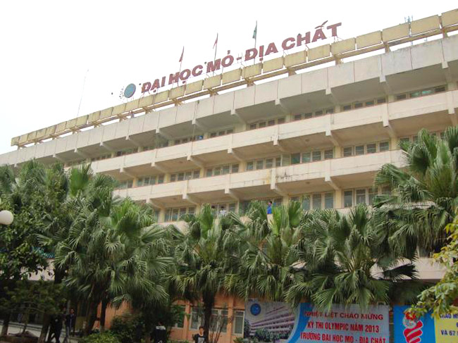 Trường đại học Mỏ địa chất